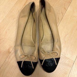 Auth CHANEL Ballet Flats Size 38 Beige and Black
